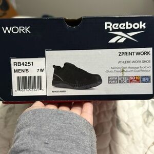 Reebok Mens steel toe work shoes